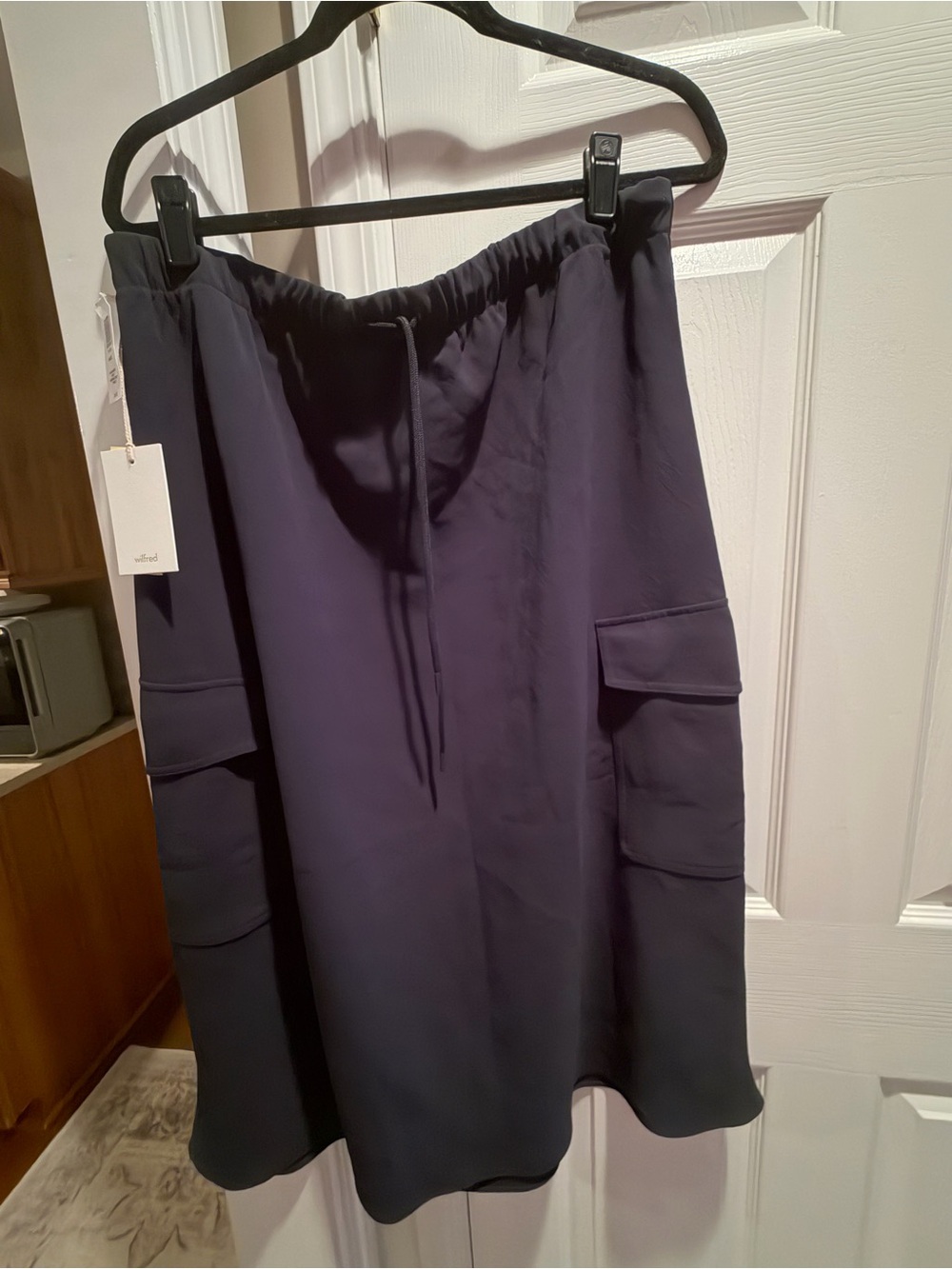 Aritzia Wilfred Muse dark Navy A-Line Cargo Pocket Skirt. NWT